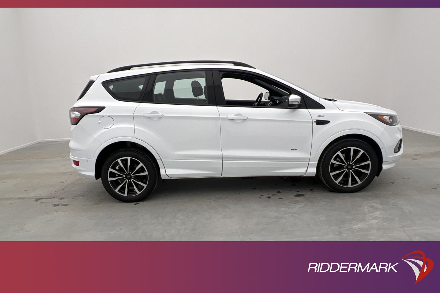 Ford Kuga 2.0 TDCi AWD ST-Line CarPlay P-sensorer 180hk