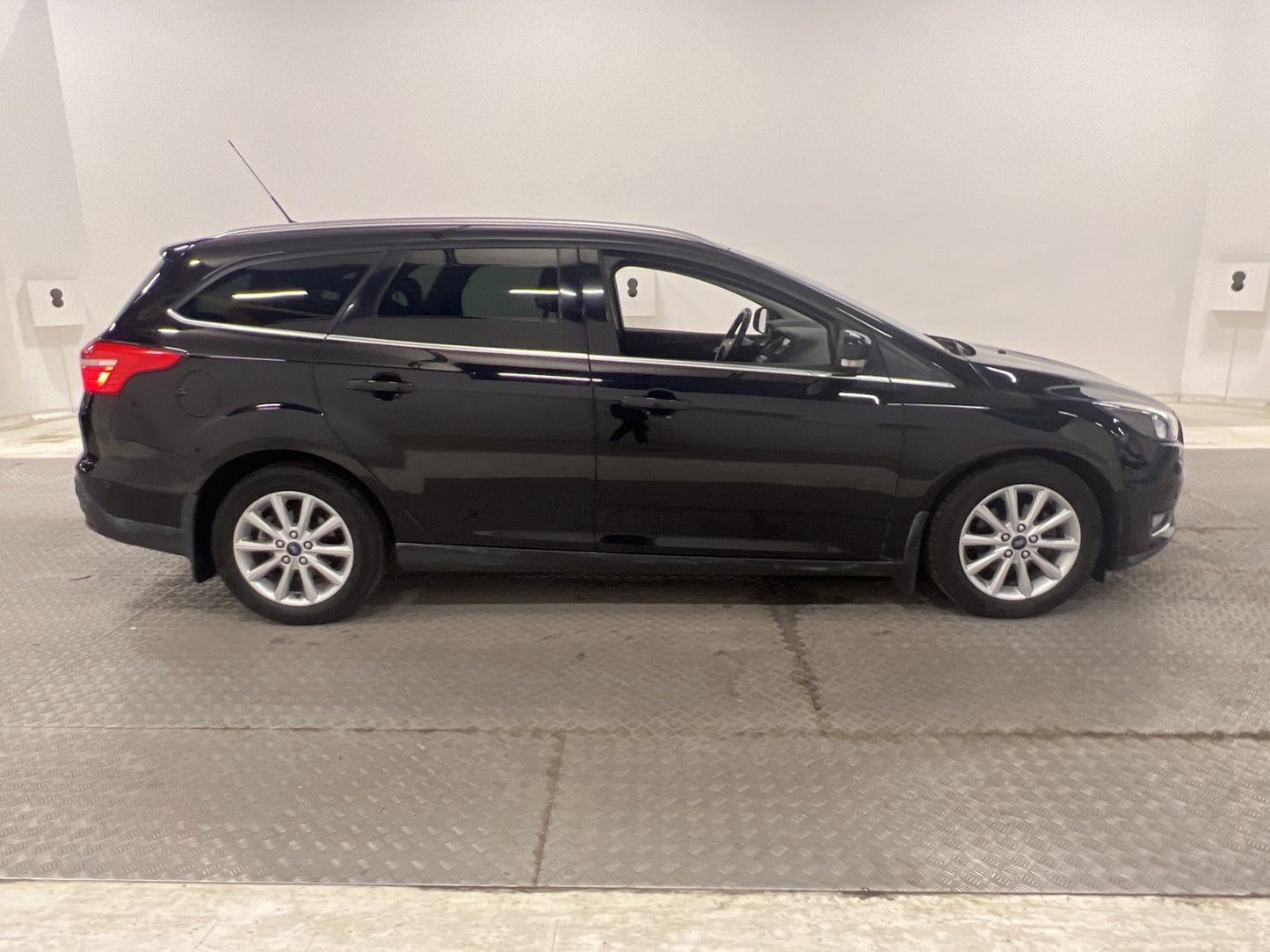 Ford Focus 1.6 TDCi 115hk B-Kamera 0.45L/Mil Nyservad