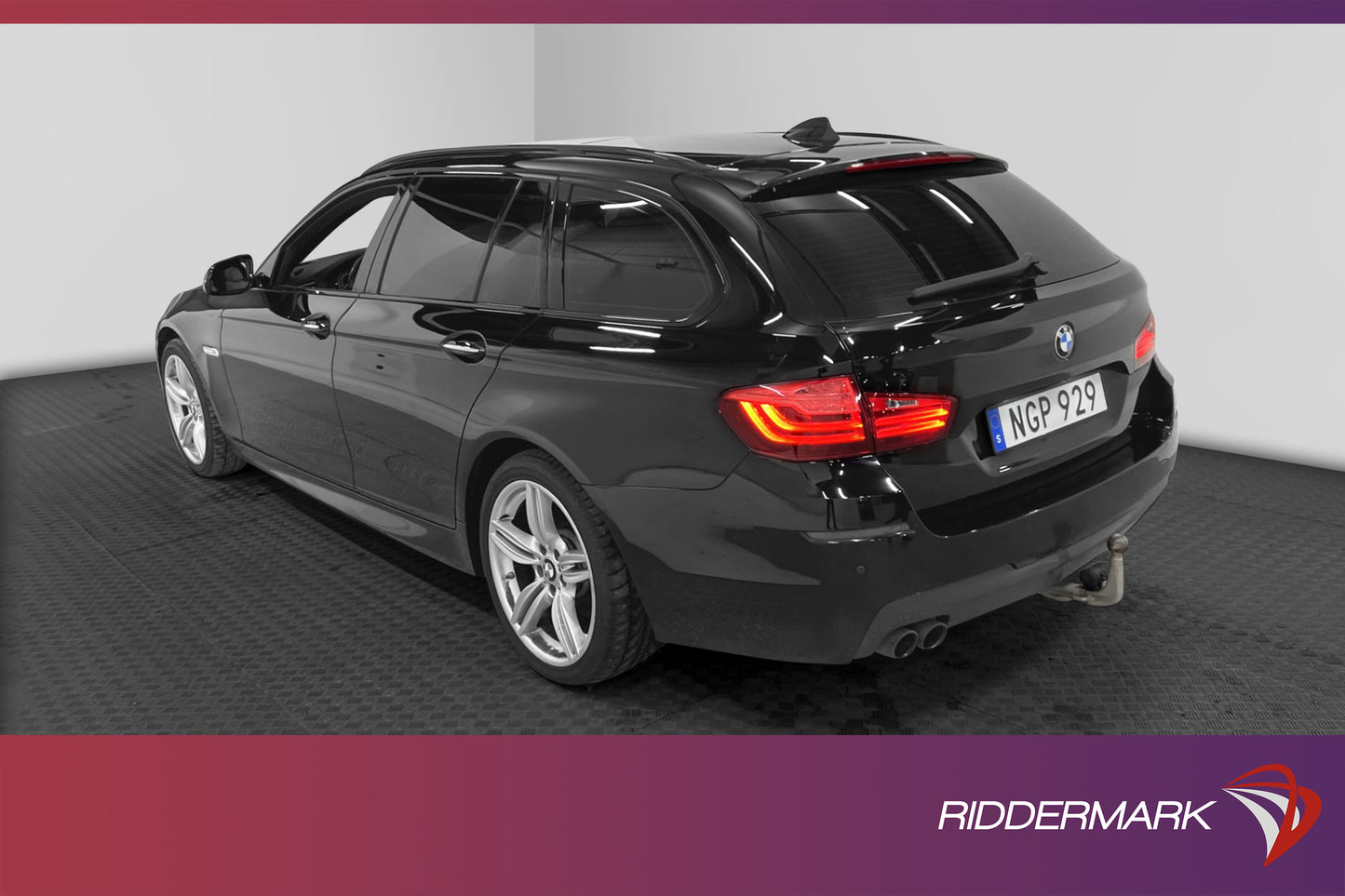 BMW 520d xDrive 190hk M-Sport H/K Pano Värm 360° Skinn Drag