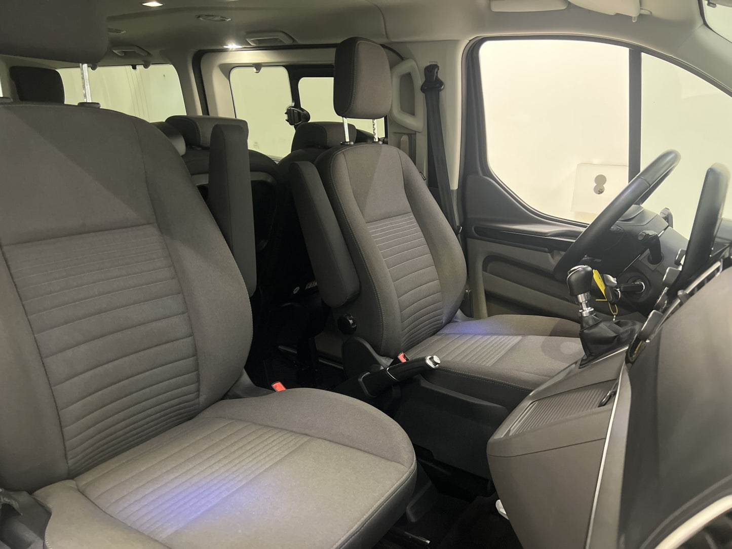 Ford Tourneo Custom Lång 2.0 Värmare Handikappanpassad Ramp