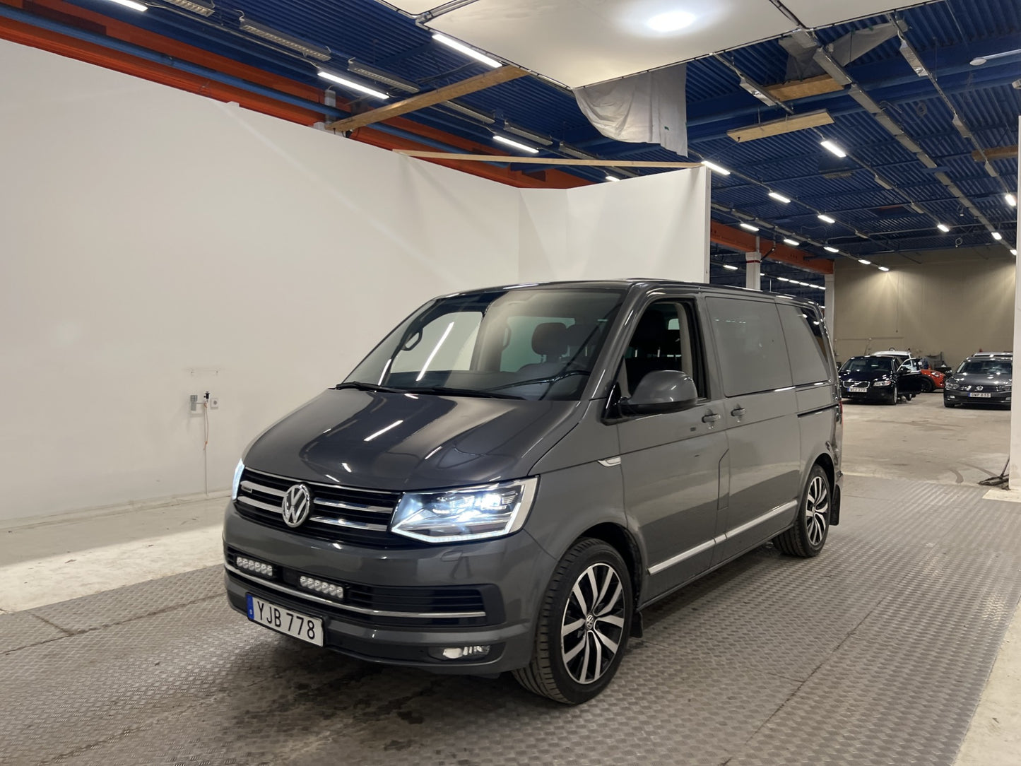 Volkswagen Multivan Highline 205hk 4M DSG Värmare Taklucka