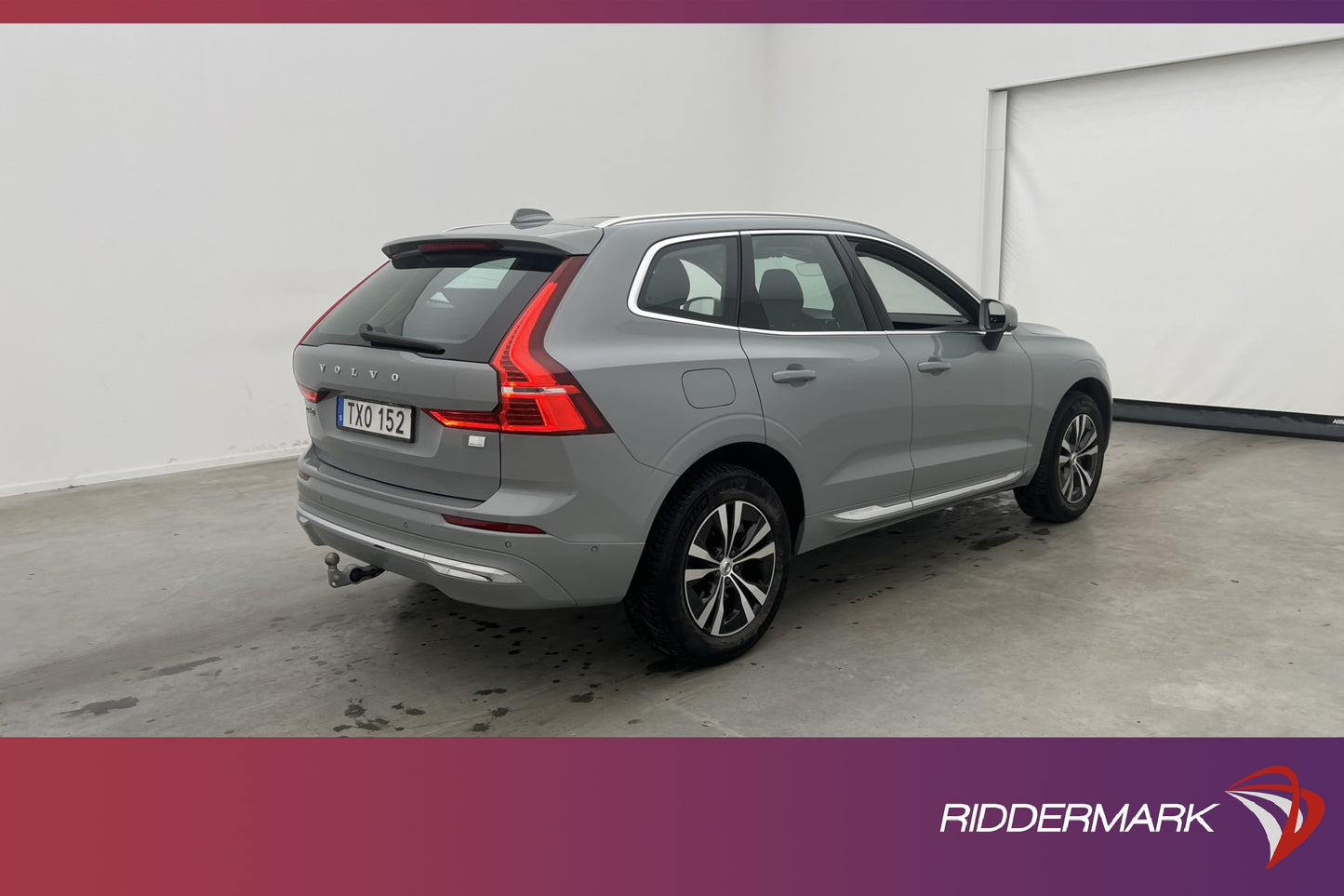 Volvo XC60 Recharge T6 AWD Core Bright Pano  360° Skinn Drag