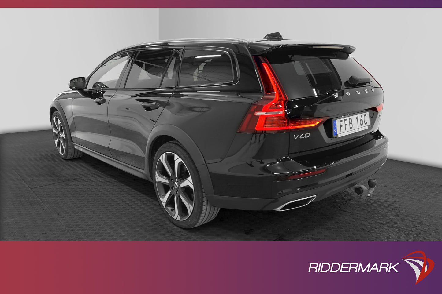 Volvo V60 Cross Country D4 AWD VOC 360° Pano H/K Skinn MOMS