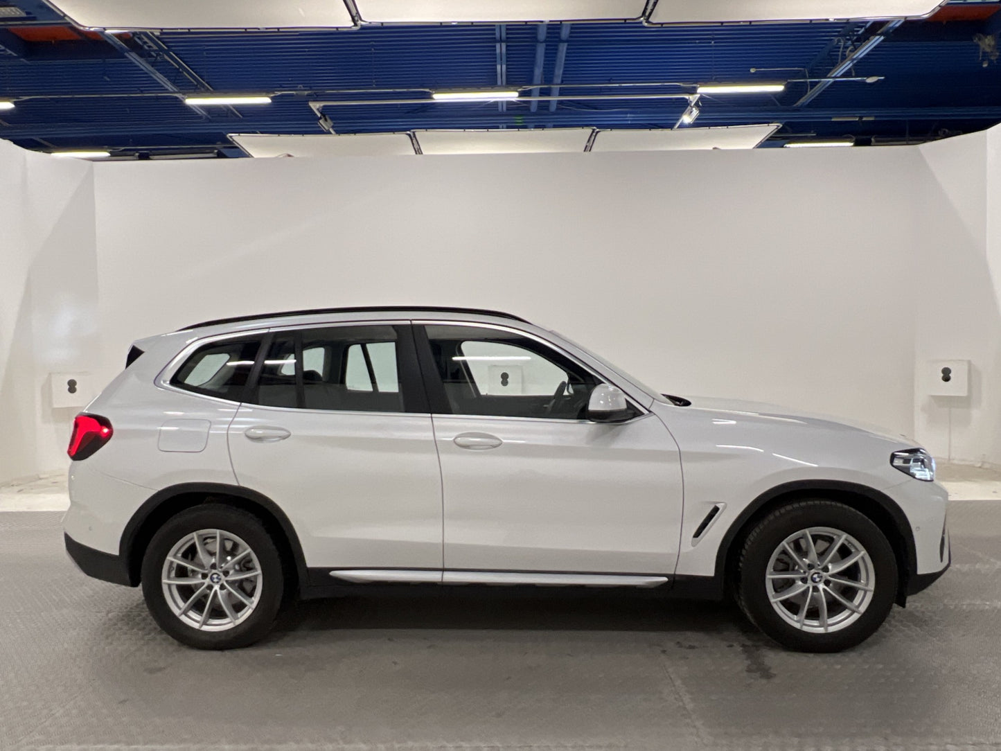 BMW X3 xDrive20i 184hk Pano 360° Skinn Driving-Assist Drag