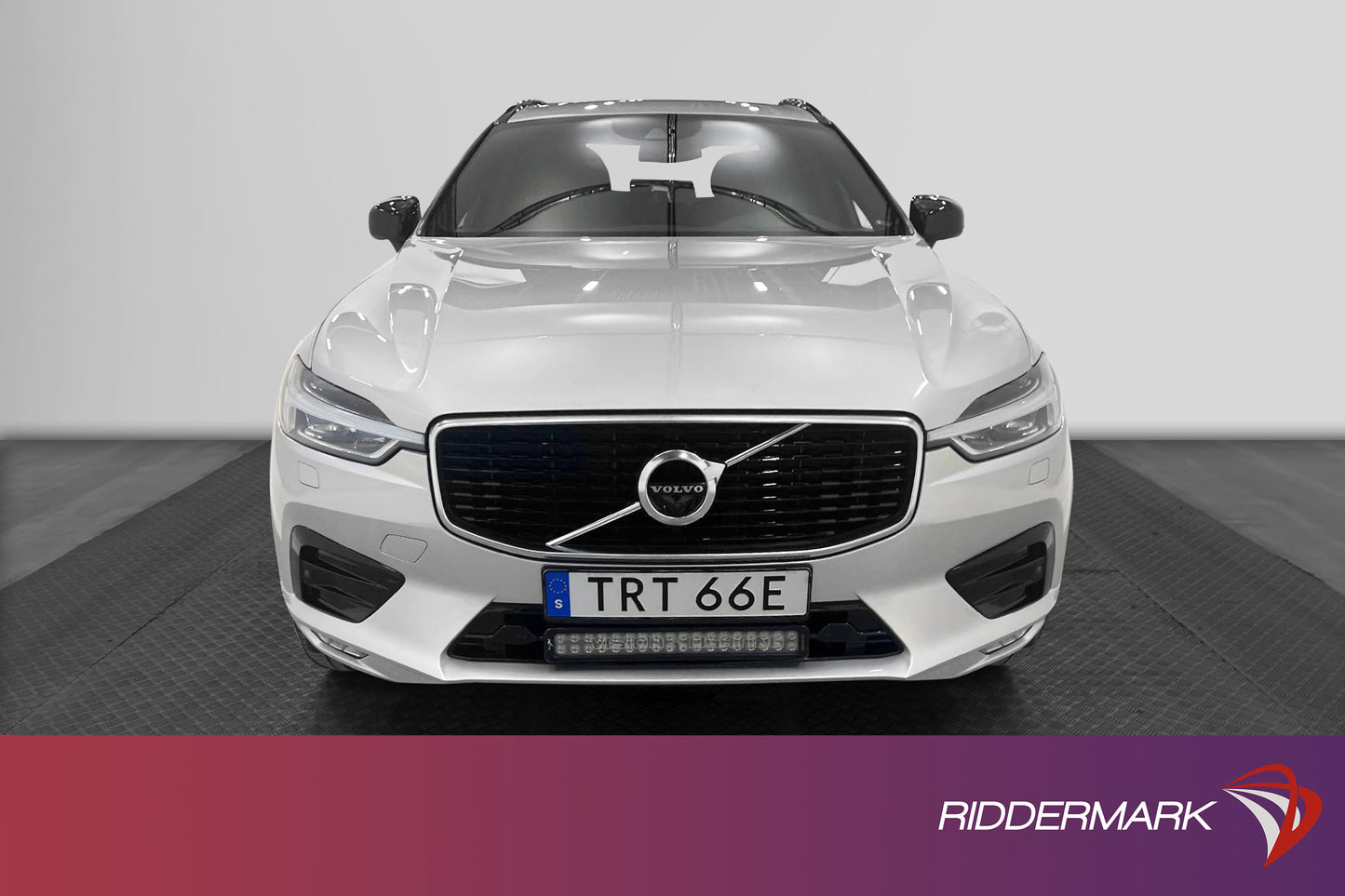 Volvo XC60 B5 AWD 235hk R-Design VoC Pano Skinn 360-Kam Drag