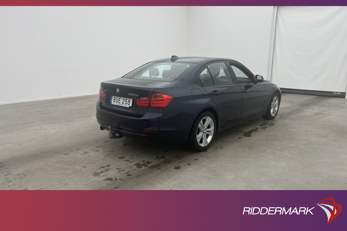 BMW 320 d xDrive Sedan Sport line HiFi Sensorer Dragkrok