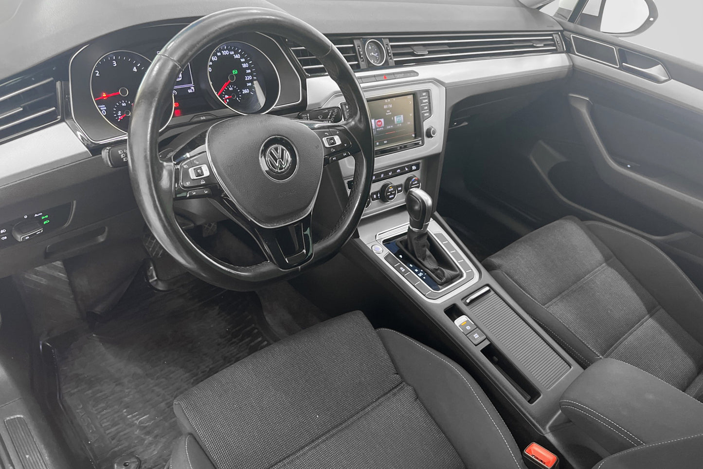 Volkswagen Passat TDI 150hk Executive Värmare B-Kamera Navi