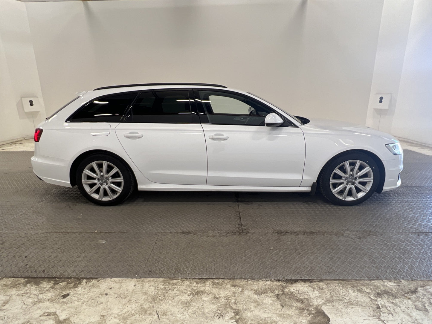 Audi A6 Avant 2.0 TDI ultra 190hk Sport Edition Drag P-sens