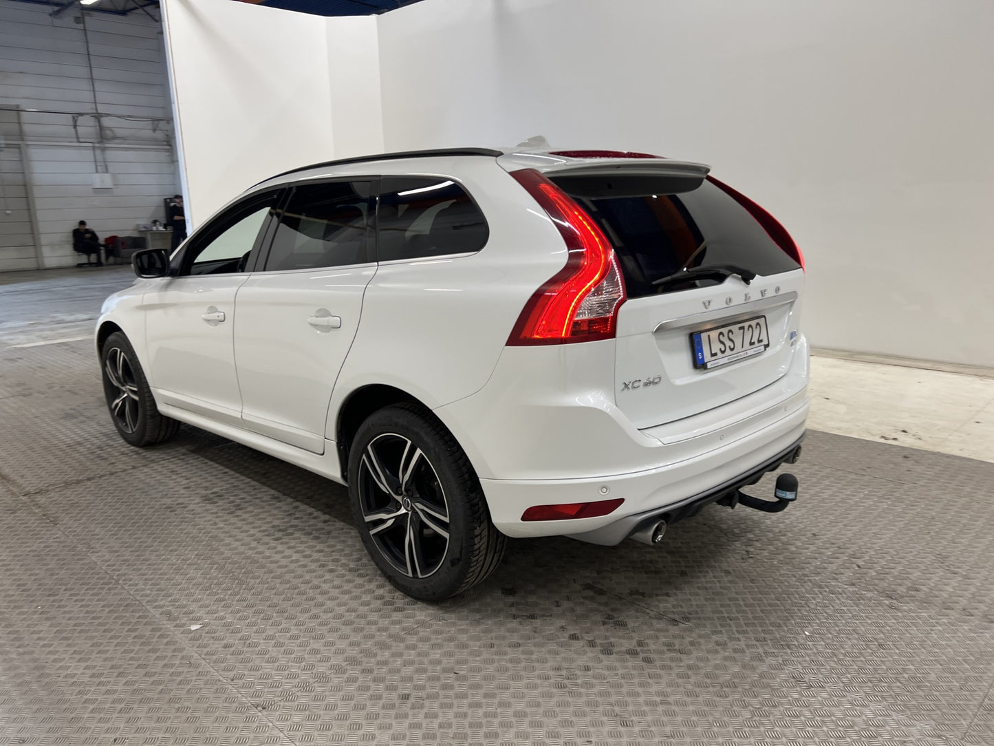 Volvo XC60 D4 181hk AWD R-Design D-Värm VOC Skinn Navi Drag