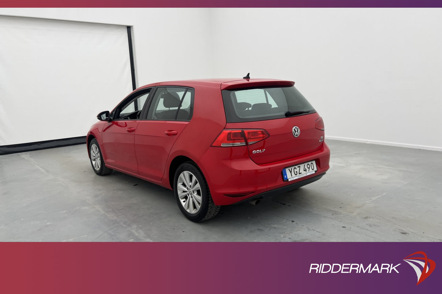 Volkswagen Golf 1.6 TDI 110hk Style Värmare CarPlay Välserv