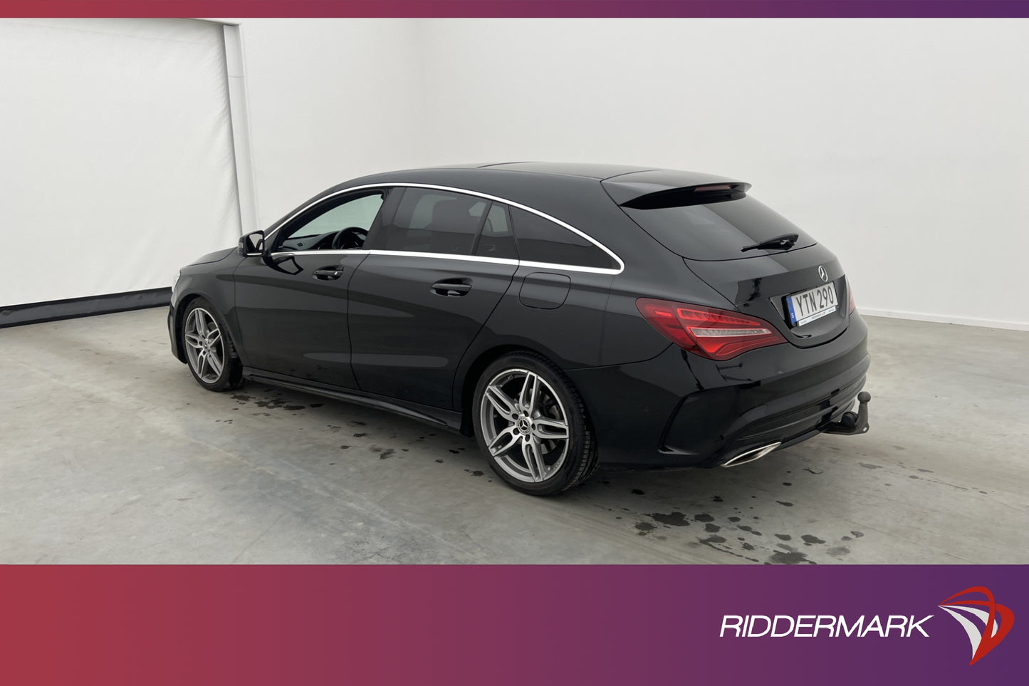 Mercedes-Benz CLA 180 Shooting Brake AMG Pano Värm H/K Drag