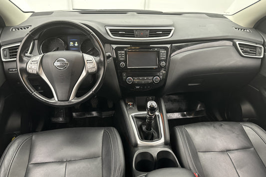 Nissan Qashqai 1.2 115hk Tekna Pano 360° Skinn Navi Välserv