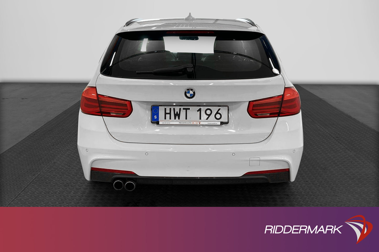 BMW 320i 184hk xDrive Touring M-sport H/K Pano Navi Helskinn