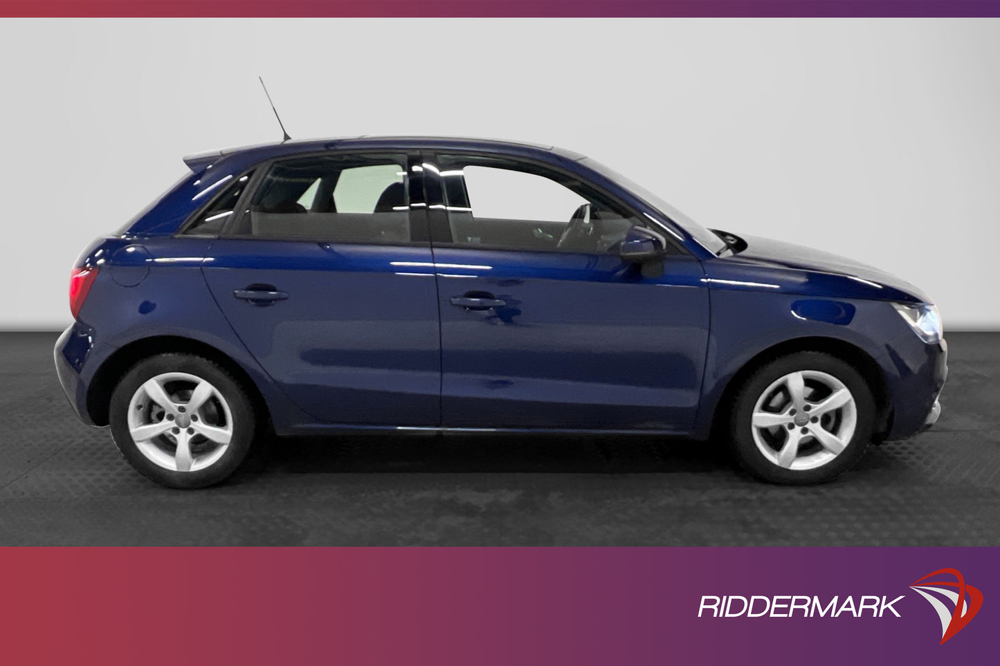 Audi A1 1.6 TDI 90hk Proline Panorama P-sensorer 1 Ägare