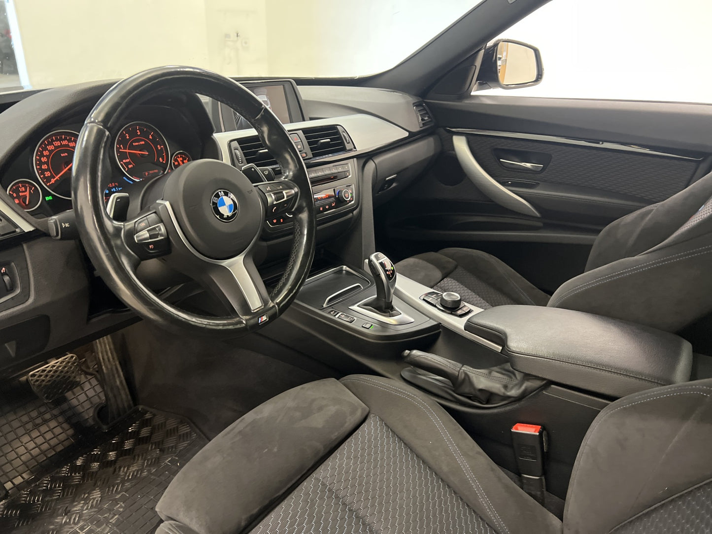 BMW 320 d GT 190hk xDrive M-Sport M-Värm Dragkrok Nyservad