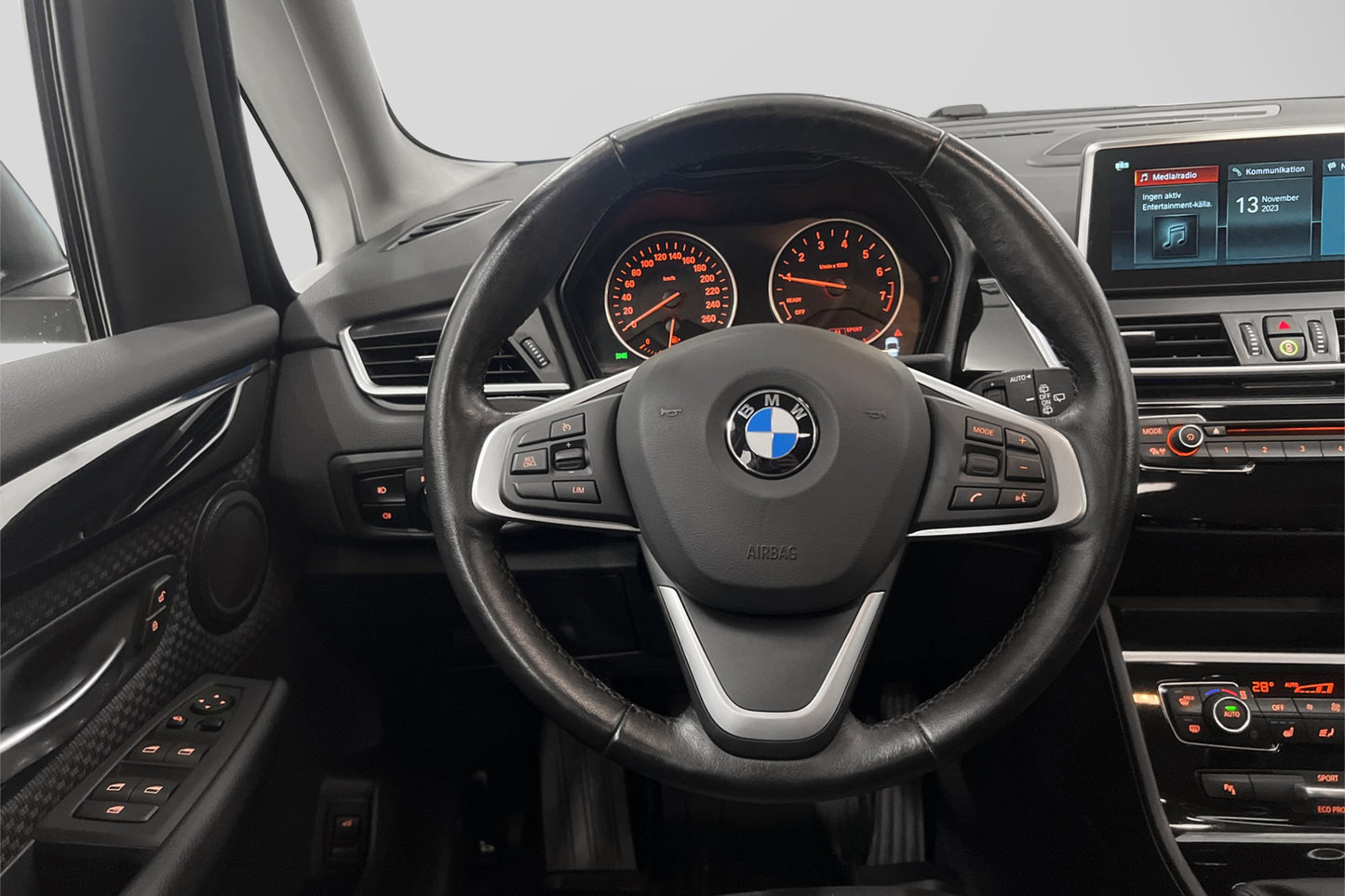 BMW 218 i Gran Tourer 140hk B-kamera Navi Rattvärme PDC HUD