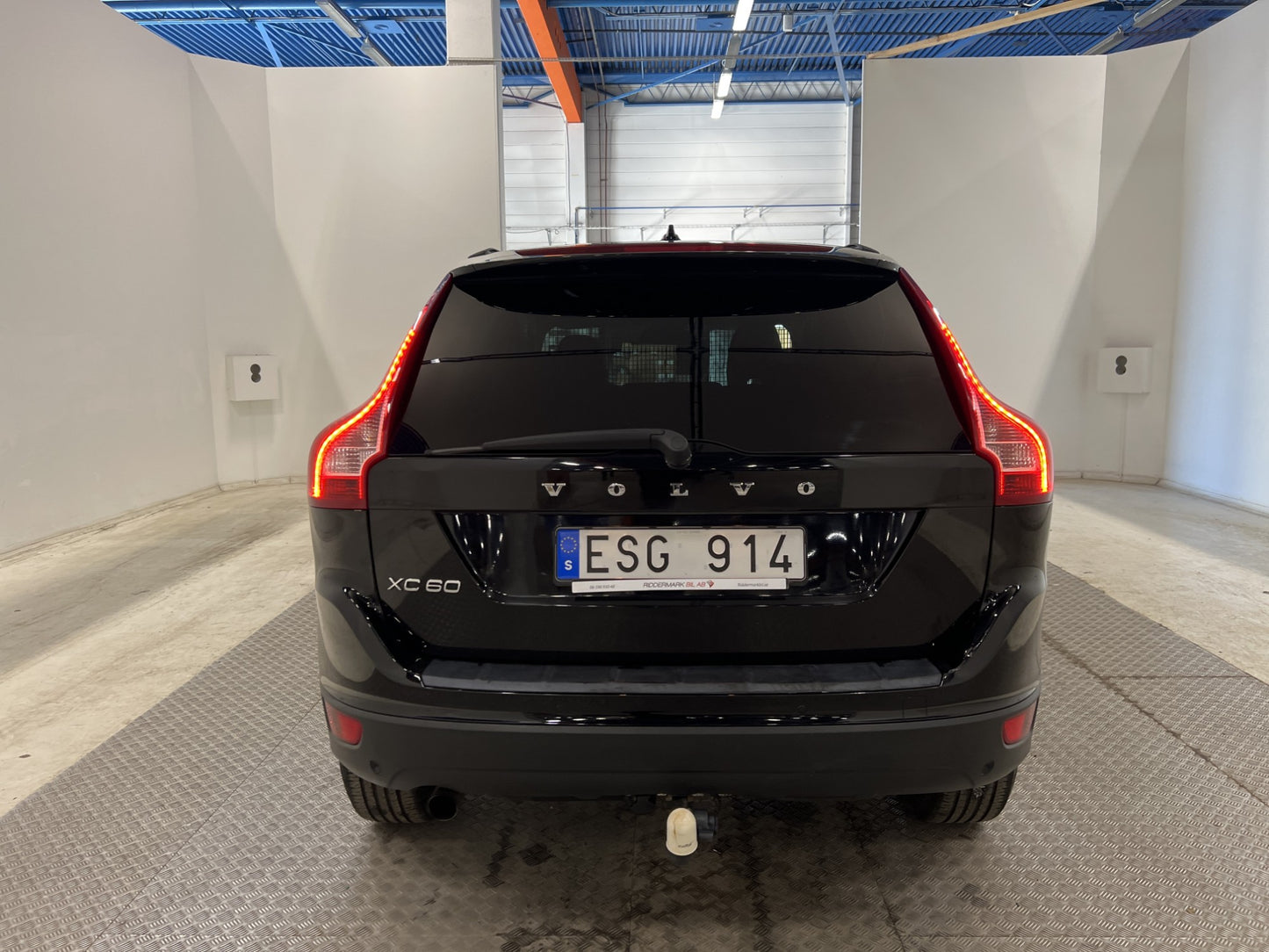 Volvo XC60 2.4D 175hk Momentum Sensorer Drag Välservad