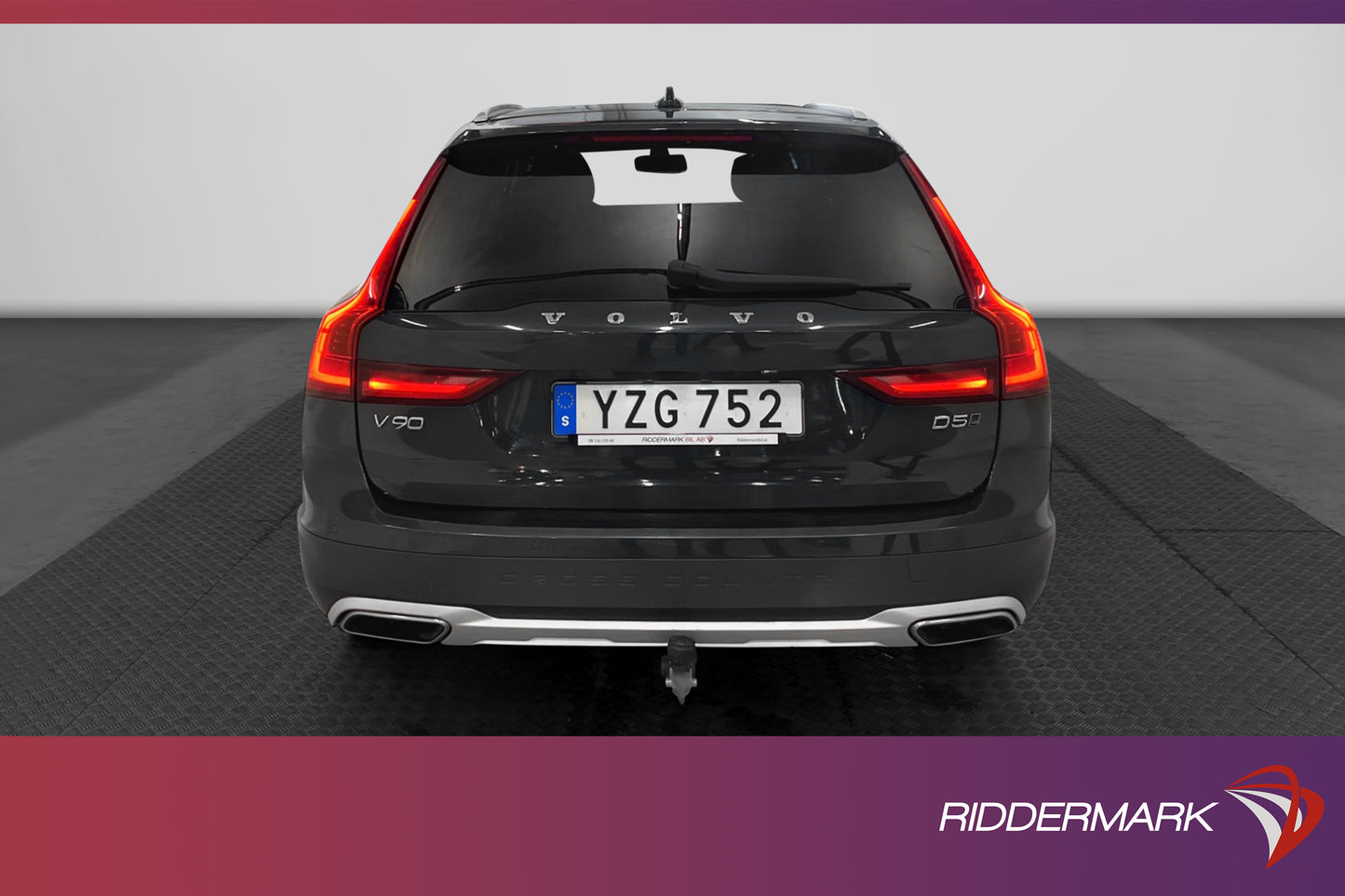 Volvo V90 Cross Country D5 PRO Pano HUD Skinn Navi 360° VOC