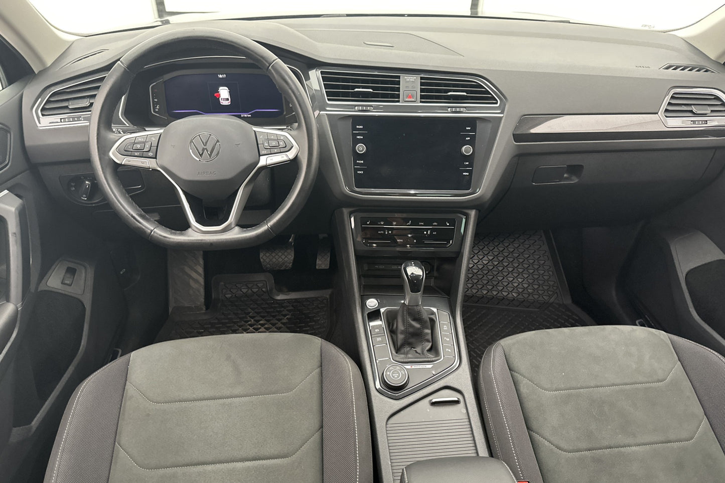 Volkswagen Tiguan 2.0 TDI 4M Driver Assist D-Värm Cockpit