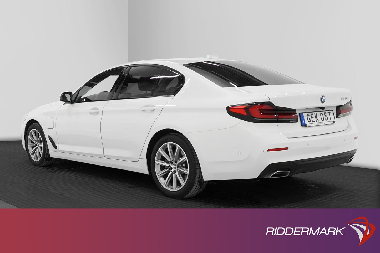 BMW 530e Sedan 292hk Sport Line Backkamera Navi Skinn