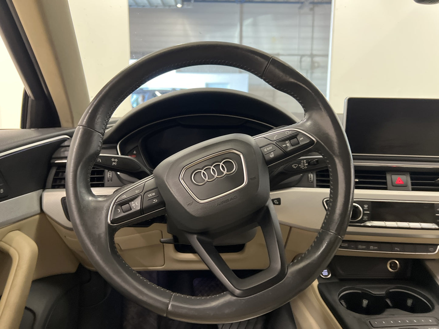 Audi A4 Sedan 2.0 TDI Q 190hk Sport Cockpit Värmare Skinn