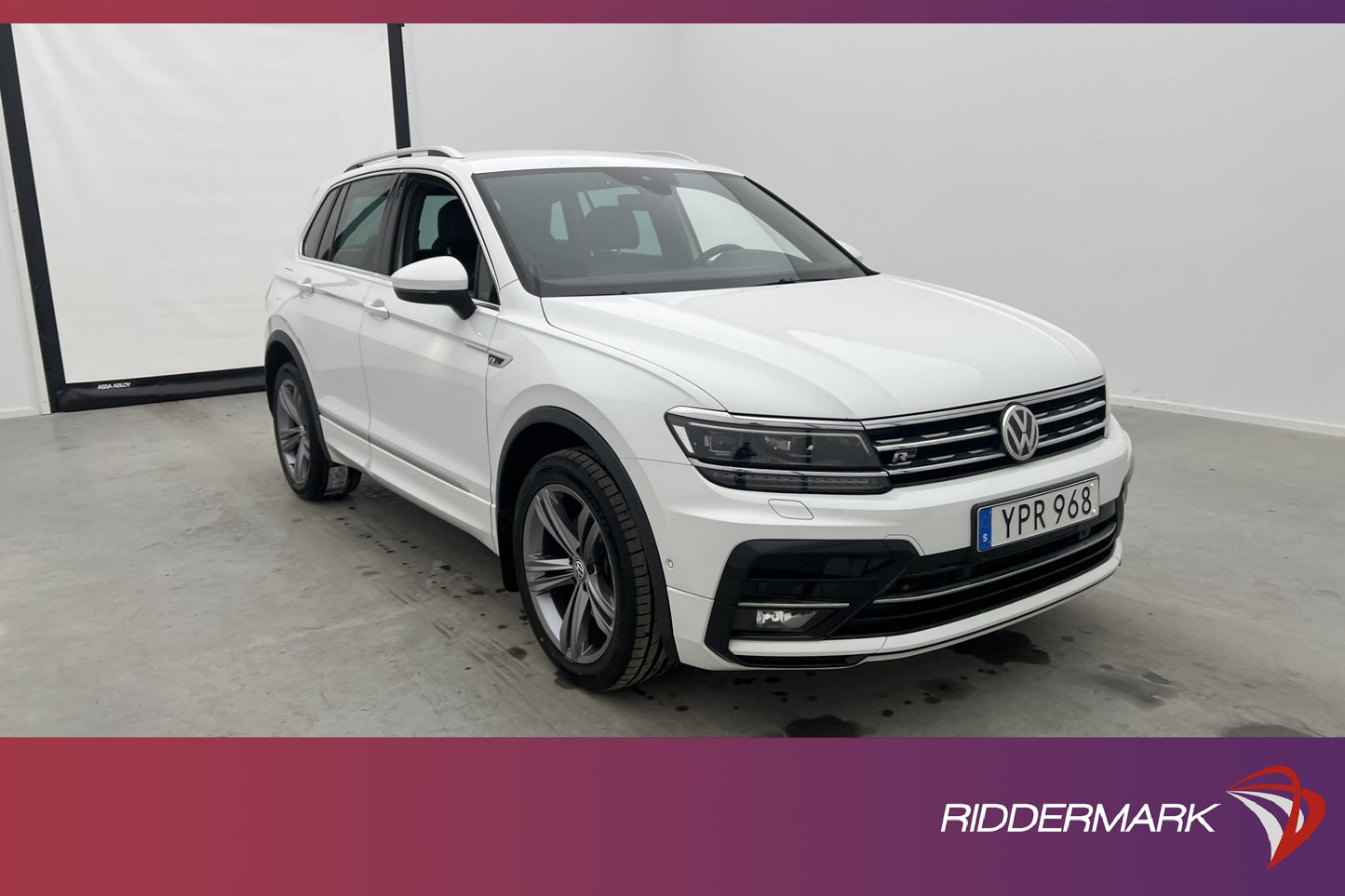 Volkswagen Tiguan 2.0 TSI 220hk 4M R-Line Cockpit Värmare