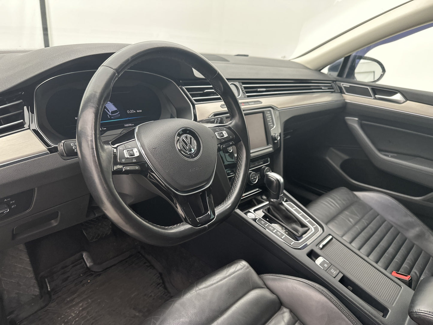 Volkswagen Passat 4M 190hk Executive Cockpit Dynaudio Drag