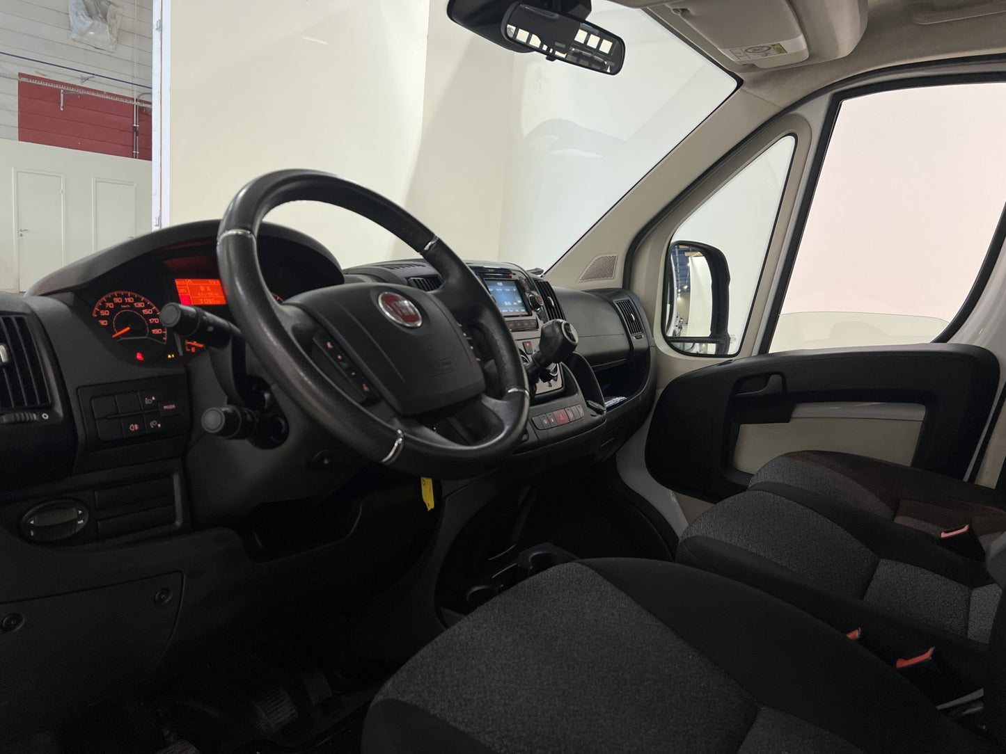 Fiat Ducato Flakbil L4 130hk Värmare Nyservad 1-Ägare Moms