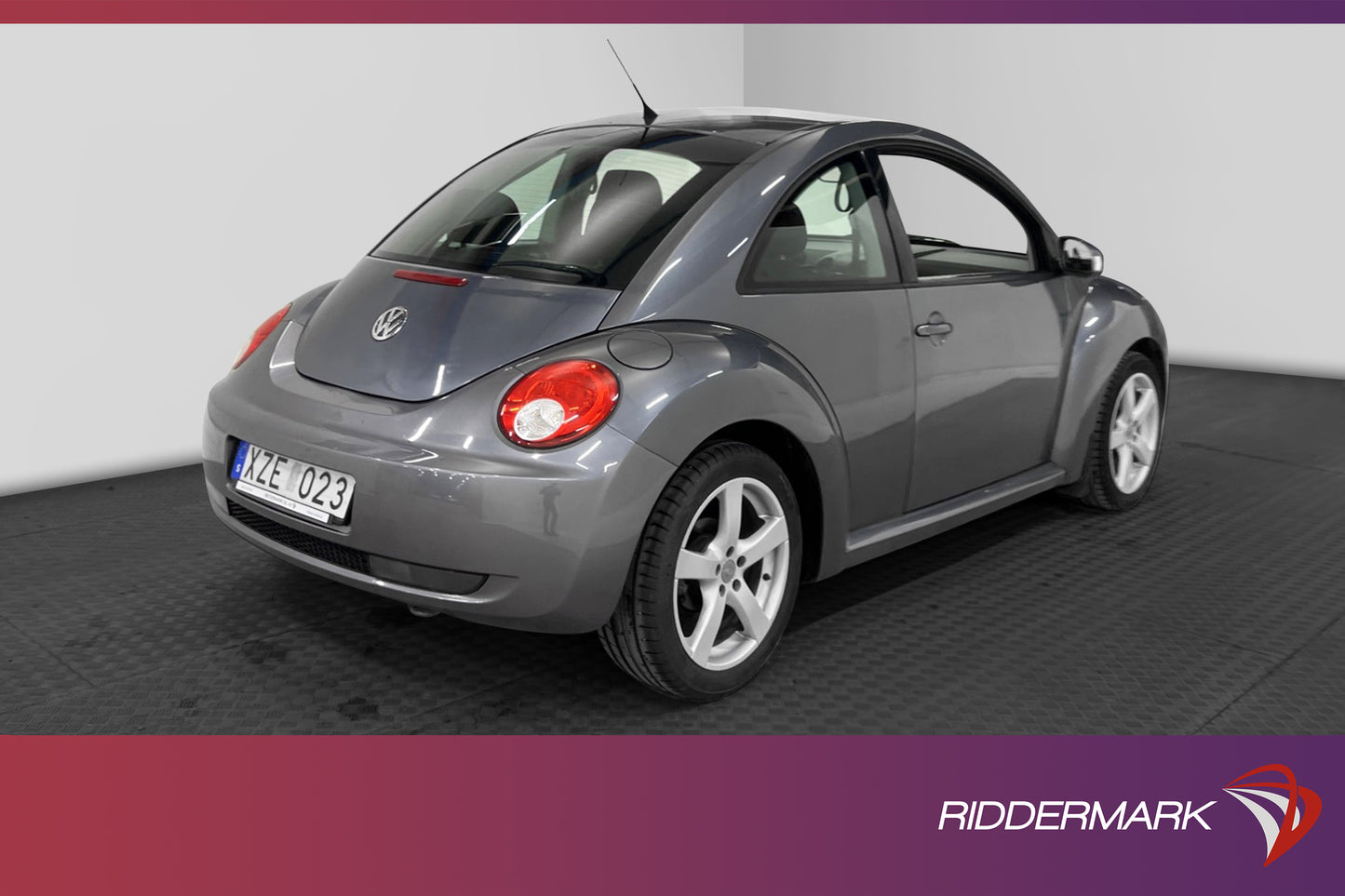 Volkswagen New Beetle  1.6 102hk Ny Besiktigad LÅGMIL