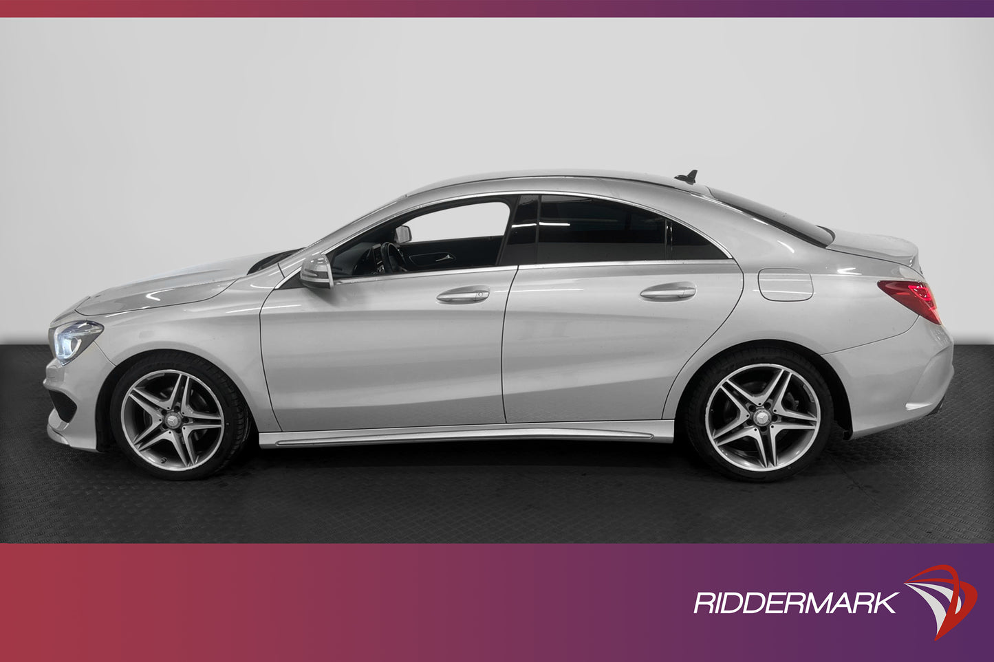 Mercedes-Benz CLA Coupé 200 156hk AMG Kamera Välserv 0.56L/M