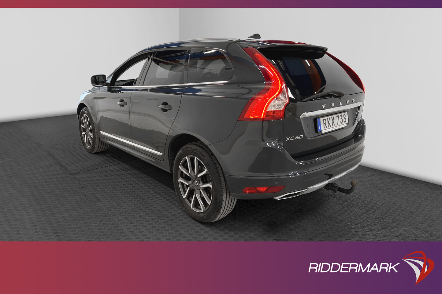 Volvo XC60 D4 AWD Classic Summum D-värm VOC Navi Skinn Drag