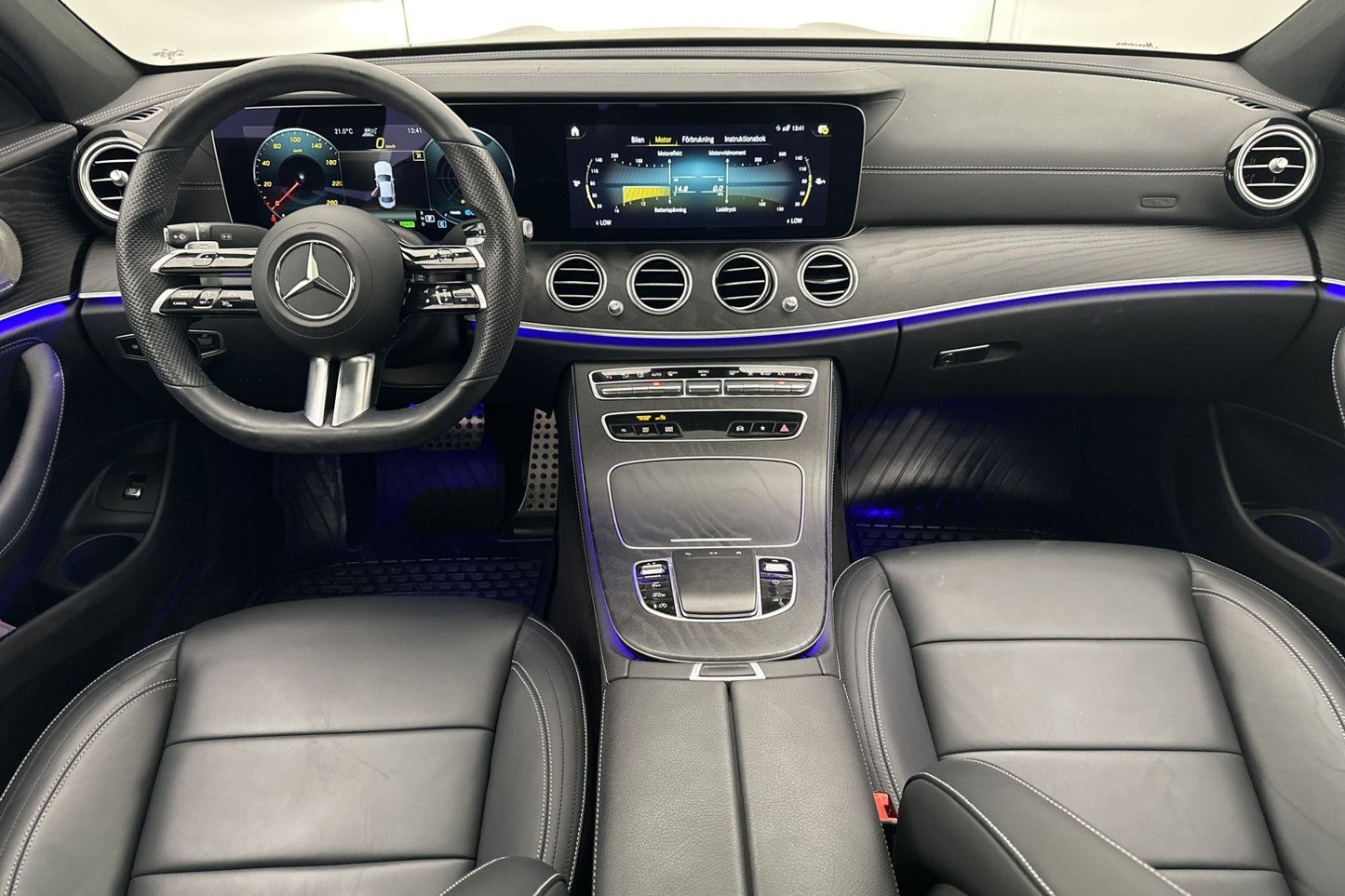 Mercedes-Benz E 450 4M AMG Plus Pano Burm Värm HUD Drag MOMS