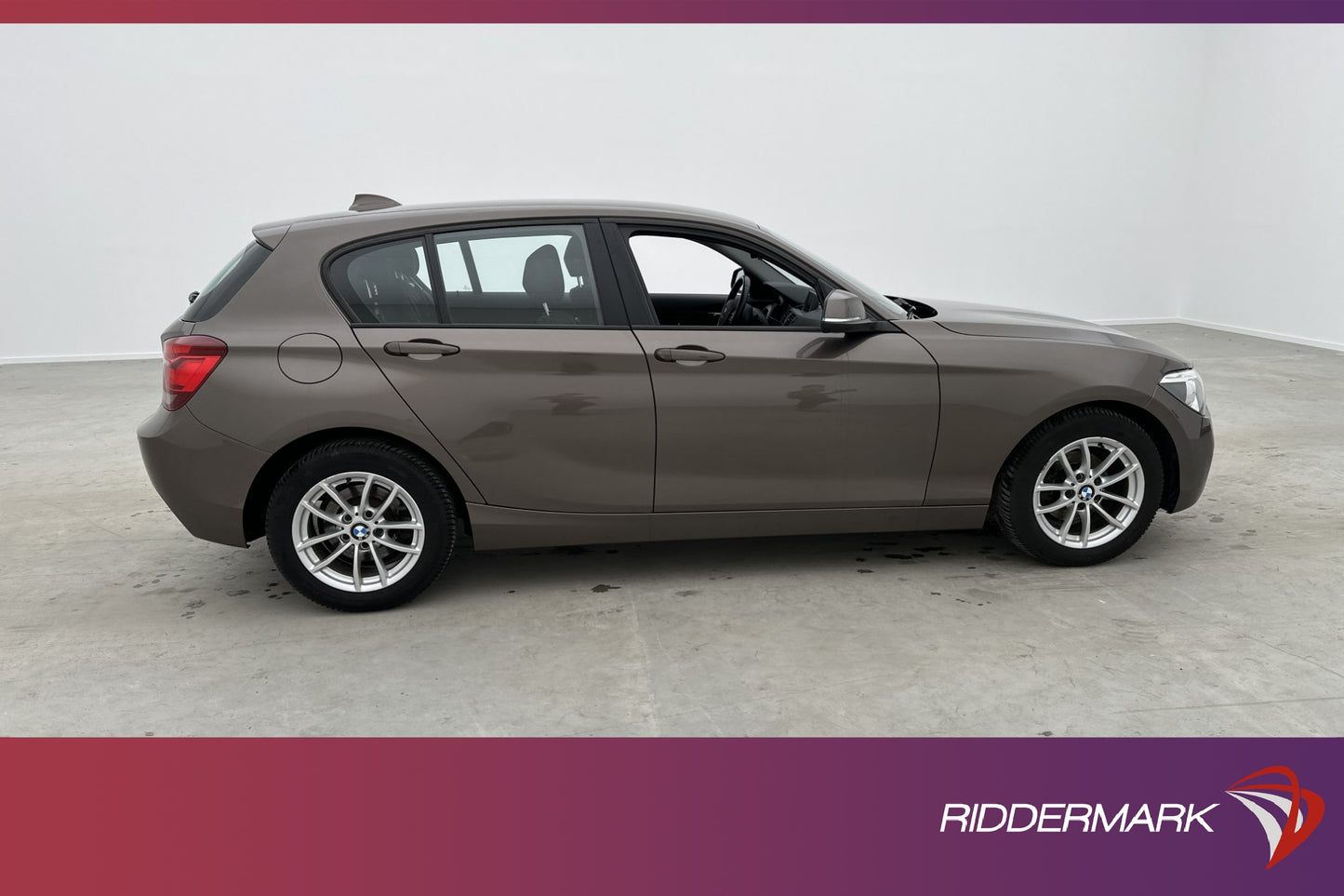 BMW 116i  P-Sensorer 668 kr Skatt 0,45L/mil 136hk