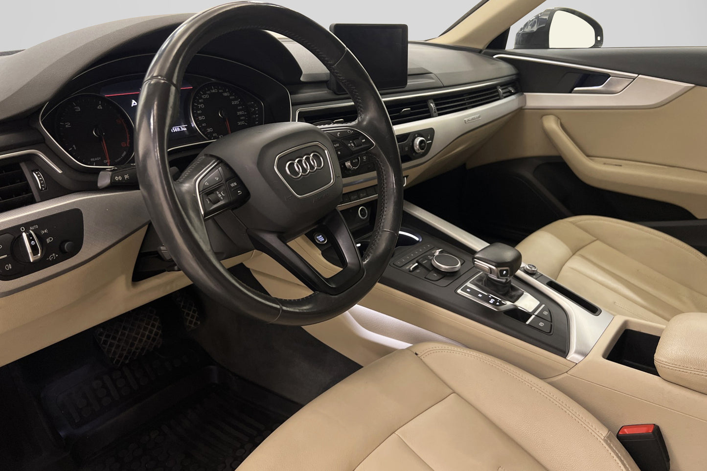 Audi A4 Sedan Quattro 190hk Proline Skinn Navi Keyless