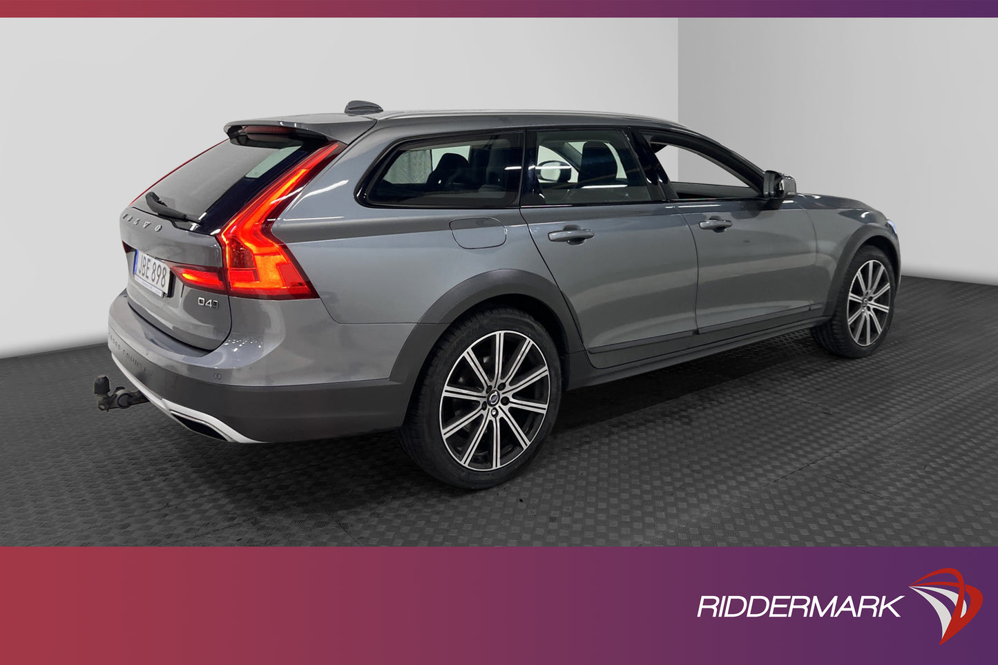 Volvo V90 Cross Country D4 AWD Momentum Plus D-värm VOC Navi