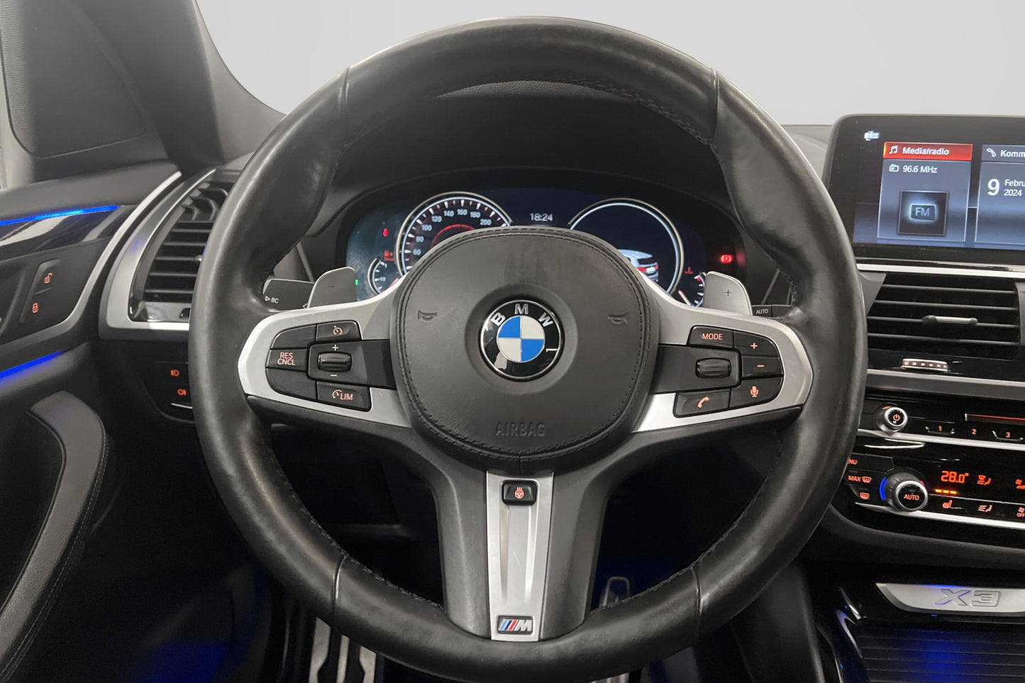 BMW X3 xDrive20d 190hk M-Sport D-Värmare B-Kamera HiFi Navi