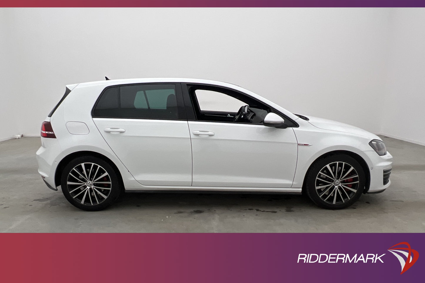 Volkswagen Golf GTI Performance 2.0 TSI Pano B-kamera 230hk