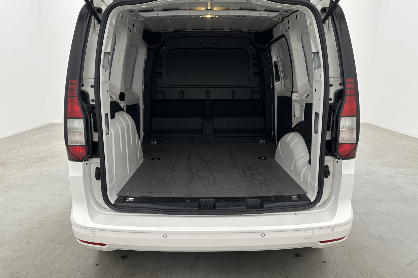 Volkswagen Caddy Cargo 2.0 DSG Värmare Kamera CARPLAY MOMS