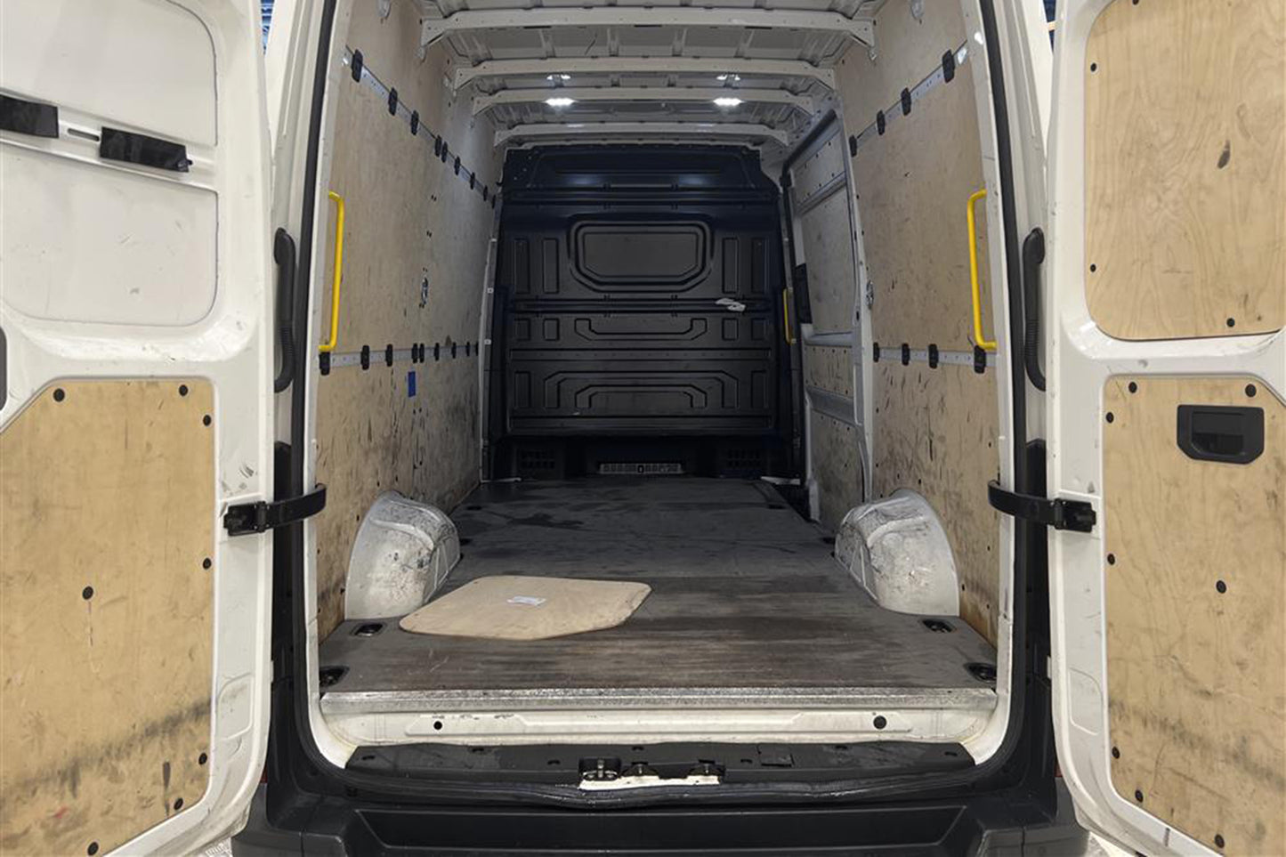 Volkswagen E-Crafter 35 Automat L2H2 Navi Kamera