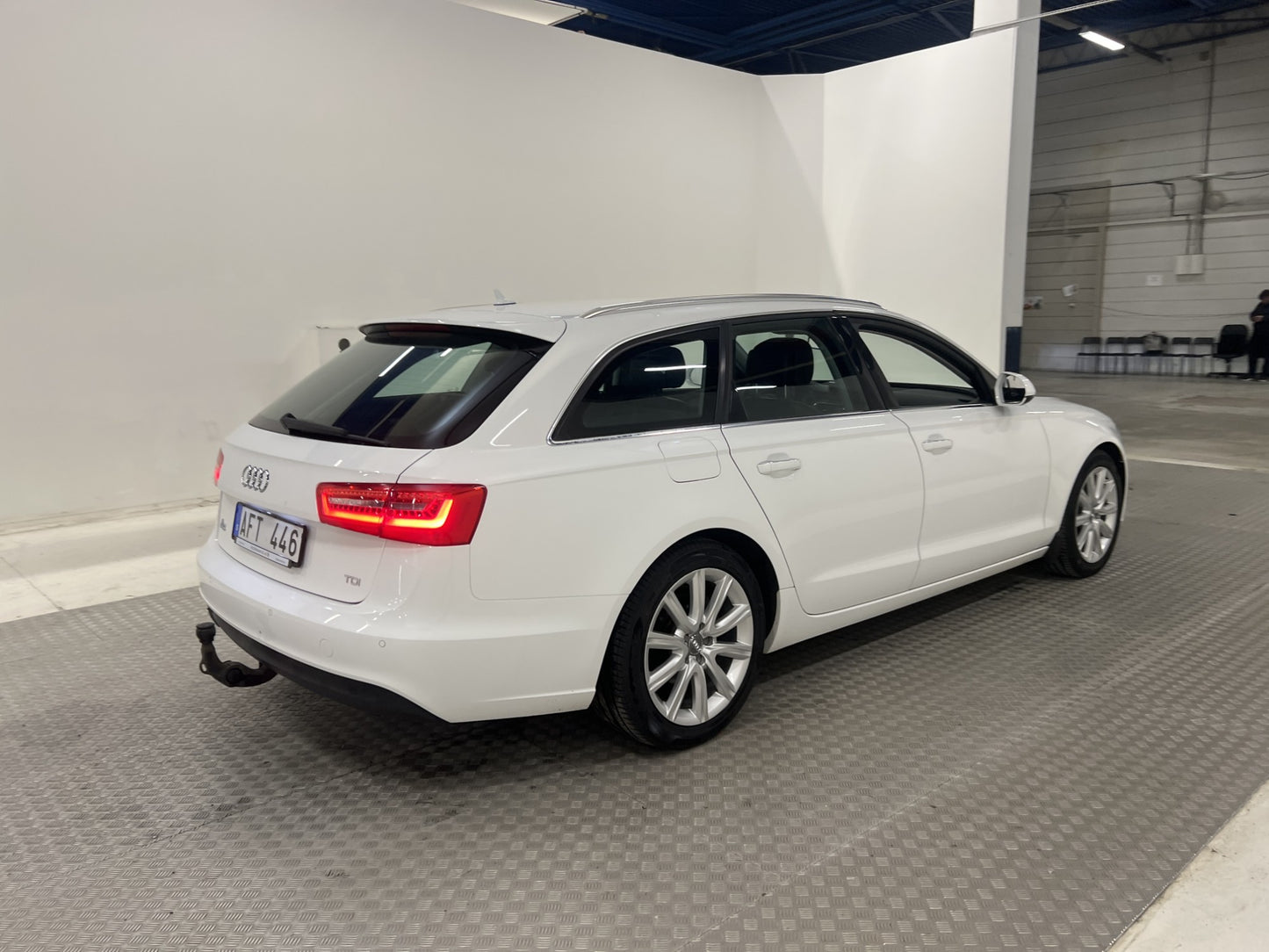 Audi A6 2.0 TDI 177hk Skinn/Alcantara Drag PDC 0,45l/mil