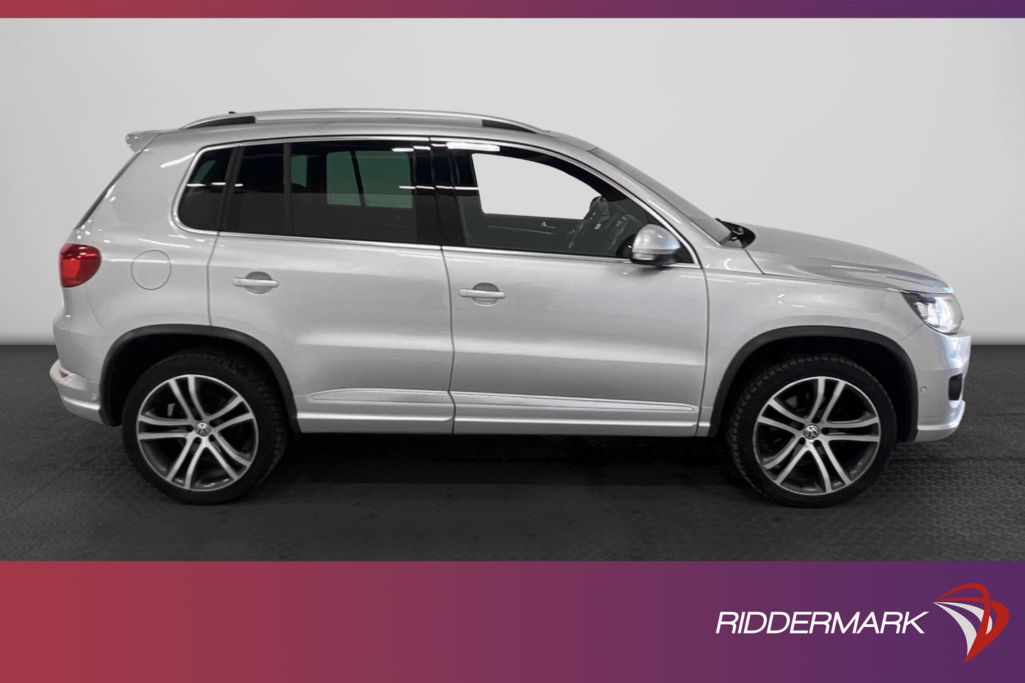 Volkswagen Tiguan 4M 184hk R-Line Pano Värmare Skinn Dragpkt