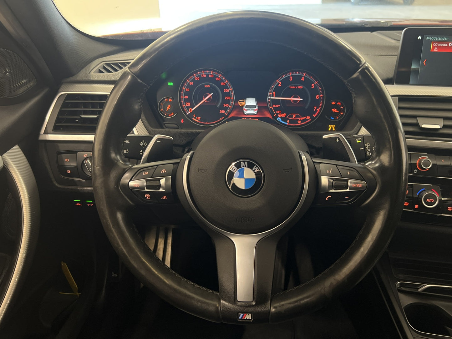 BMW  330i xDrive M-sport H/K Cockpit Drag Kamera Skinn