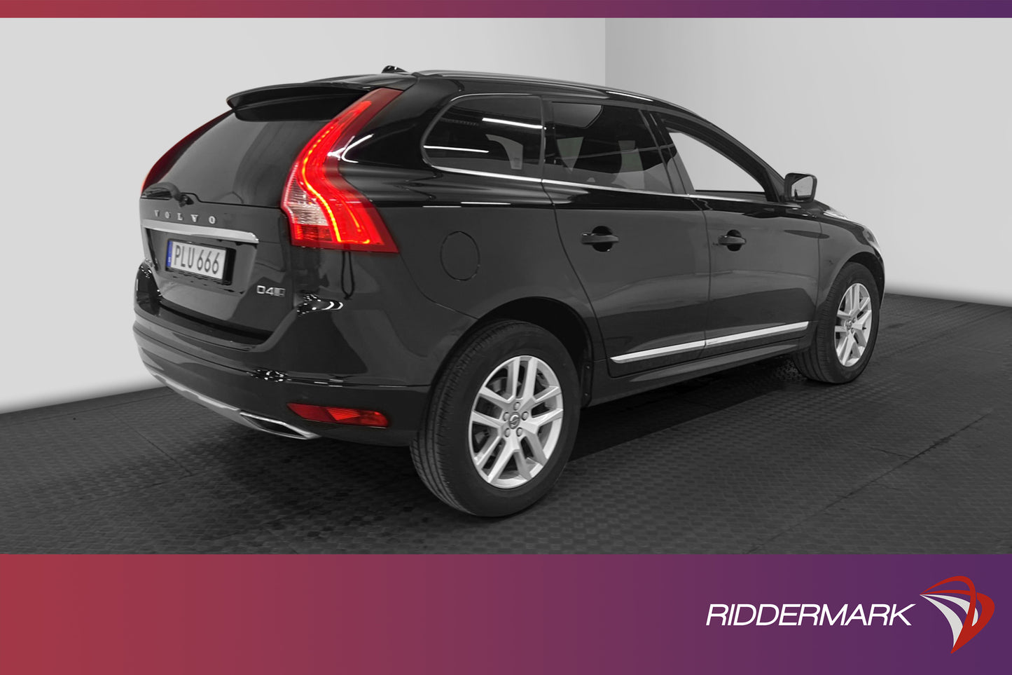 Volvo XC60 D4 190hk AWD Summum Pano DVärm VOC Skinn B-Kamera