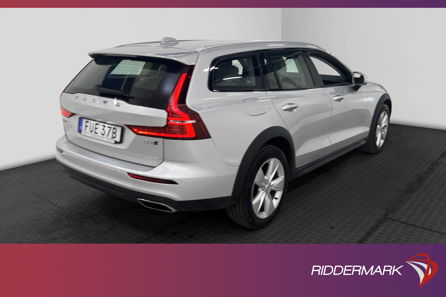 Volvo V60 Cross Country D4 190hk AWD D-Värm VOC Skinn Navi