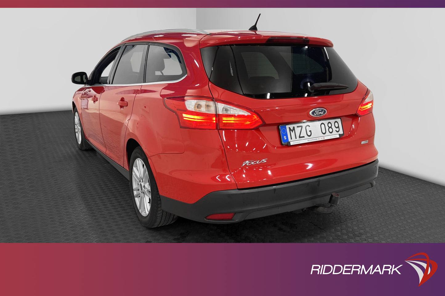 Ford Focus 1.2 EcoBoost 100hk Titanium Dragkrok Ny Kamrem