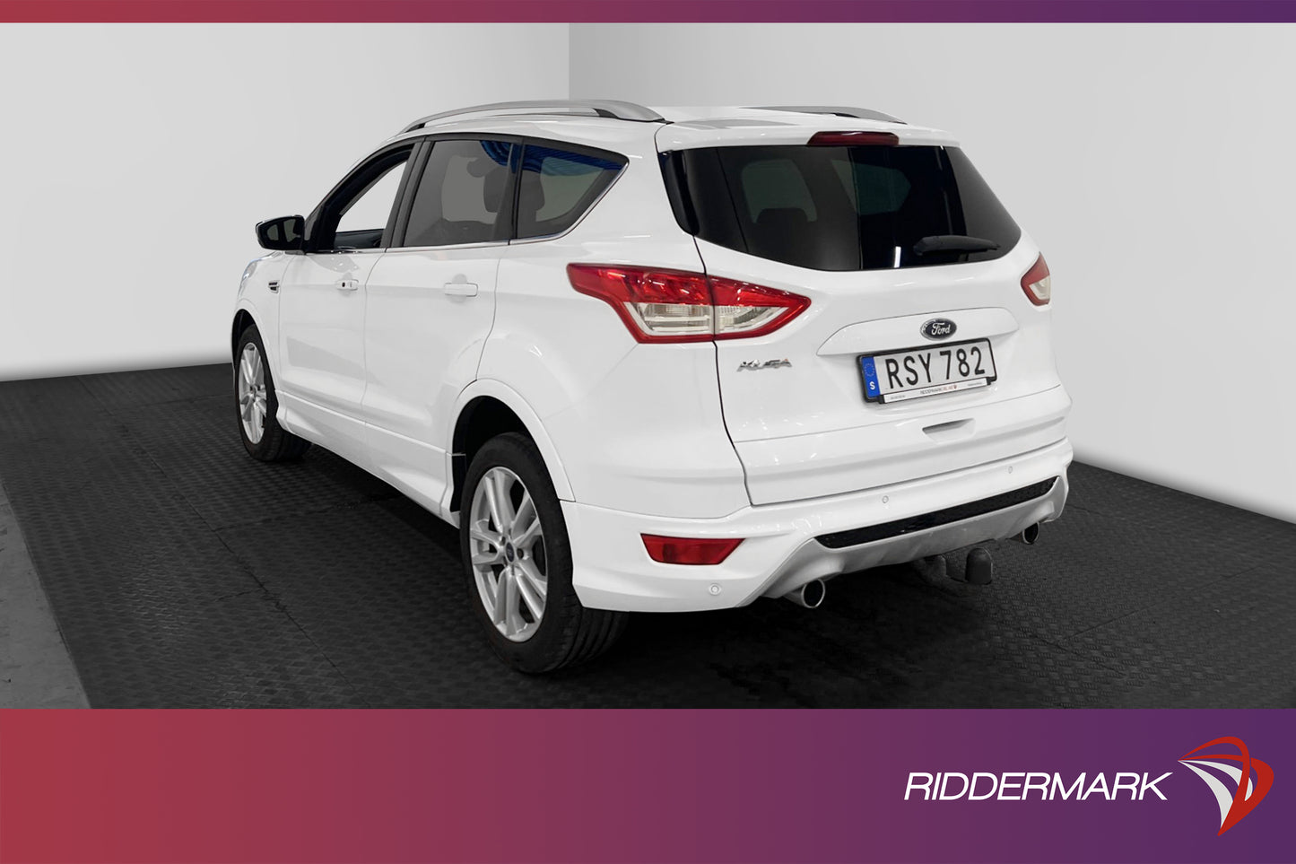 Ford Kuga 2.0 TDCi AWD 163hk Titanium Plus Pano D-Värm Drag