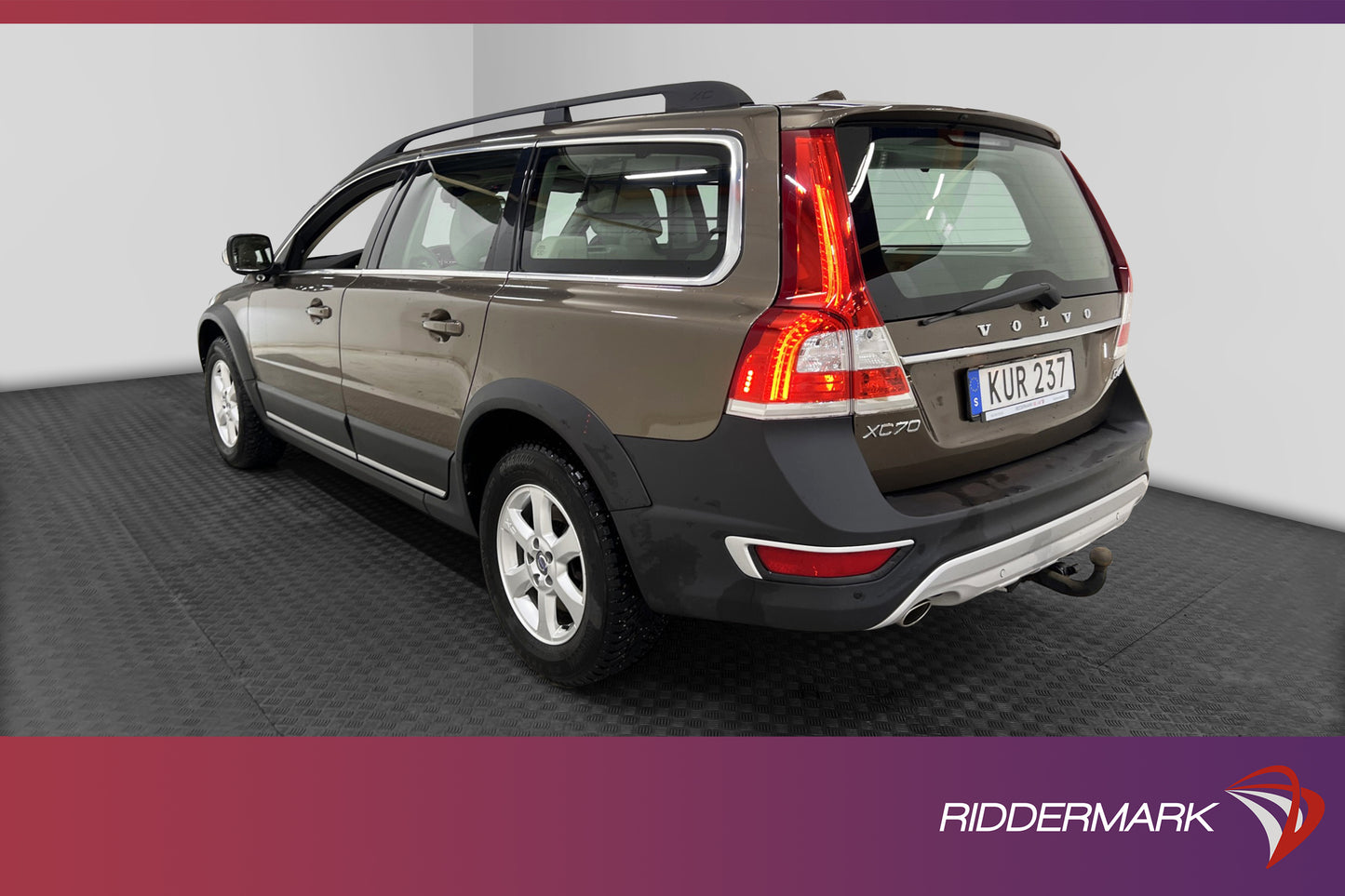 Volvo XC70 D4 AWD Momentum Classic VOC T-lucka Värmare Drag