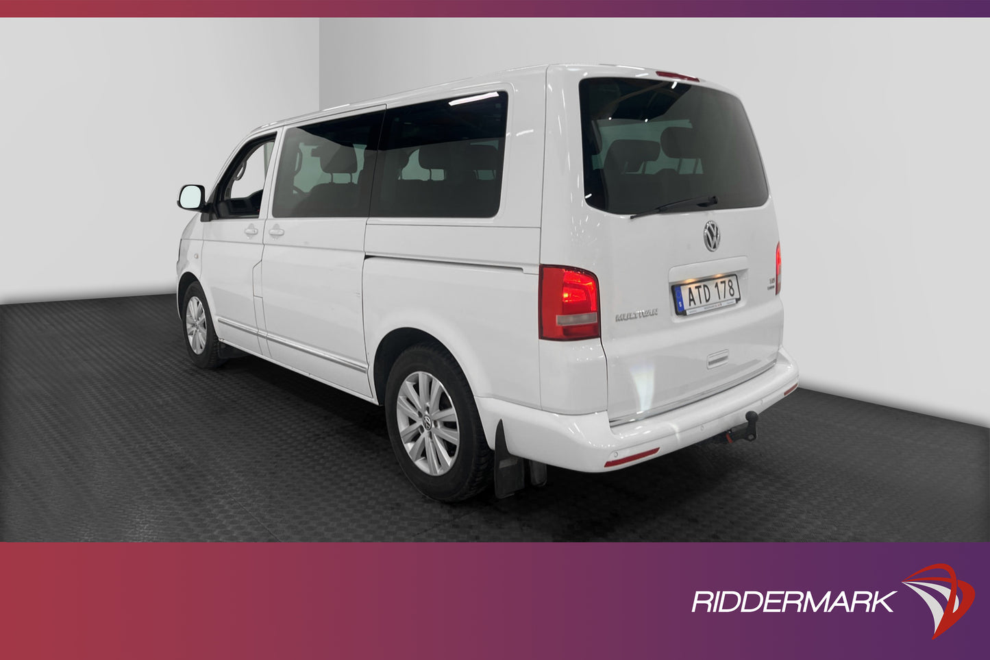 Volkswagen Multivan Highline 4M El-Dörrar DSG Värmare 7-Sits