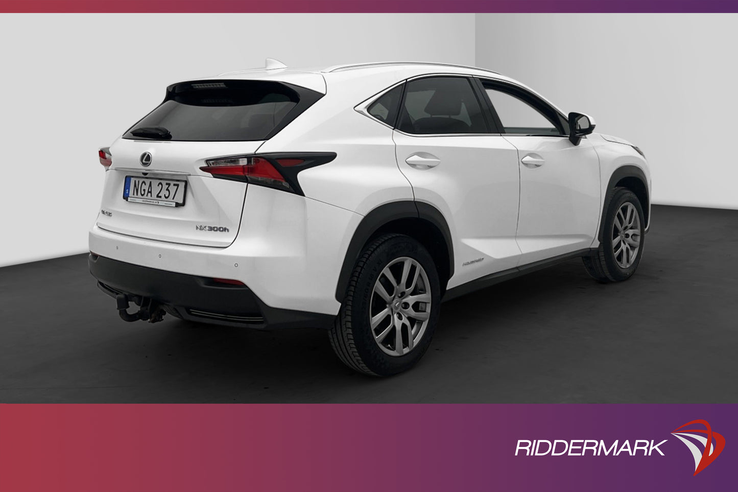 Lexus NX 300h AWD 197hk Premium M-Värm Kamera Rattvärme Drag