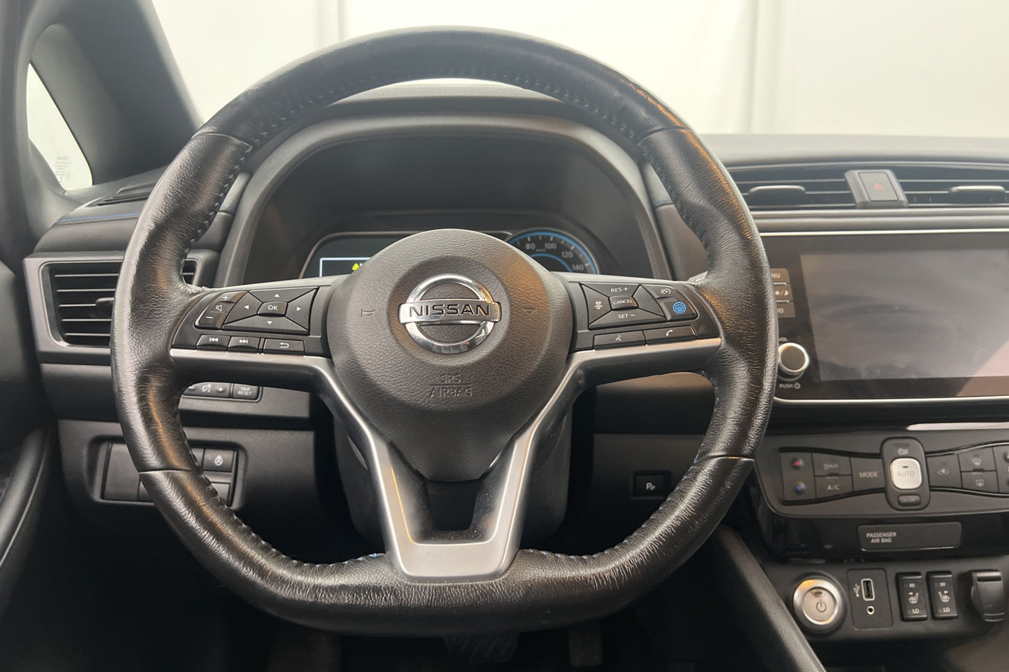 Nissan Leaf e+ 62 kWh 217hk Tekna 360° Navi Skinn MOMS